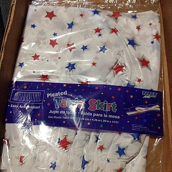 SoPLEATED TABLE SKIRT by Creative Expressions 29" X 14 FOOT. - Picture 2 of 6